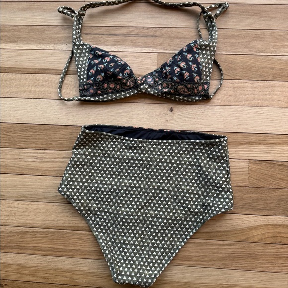 Patterned Bikini Set - Picture 3 of 6